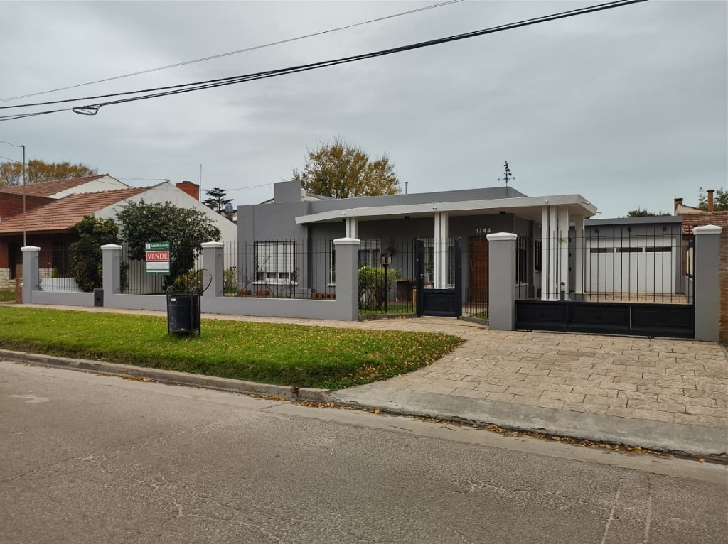 KATY ACEVEDO - NEGOCIOS INMOBILIARIOS, VENTA DE CASA - CHALET, PRECIO U$S  0, VENTA DE CASA - CHALET EN COLINAS DE PERALTA RAMOS, MAR DEL PLATA,  PROPIEDAD ID385695